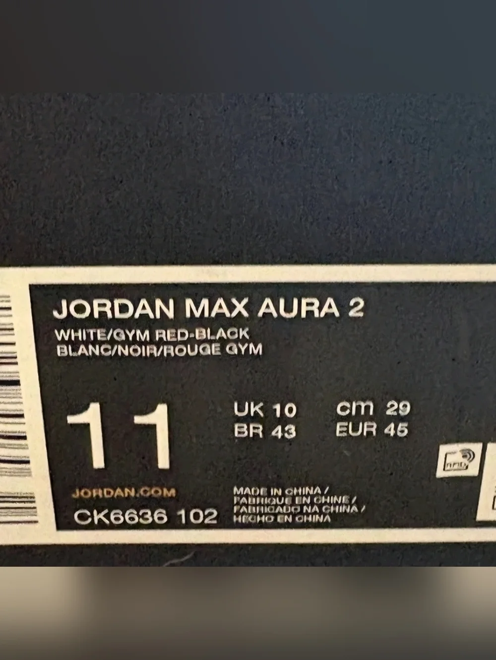 Air Jordan Max Aura 2 White Gym Red US Men's Size 11 (NIB)